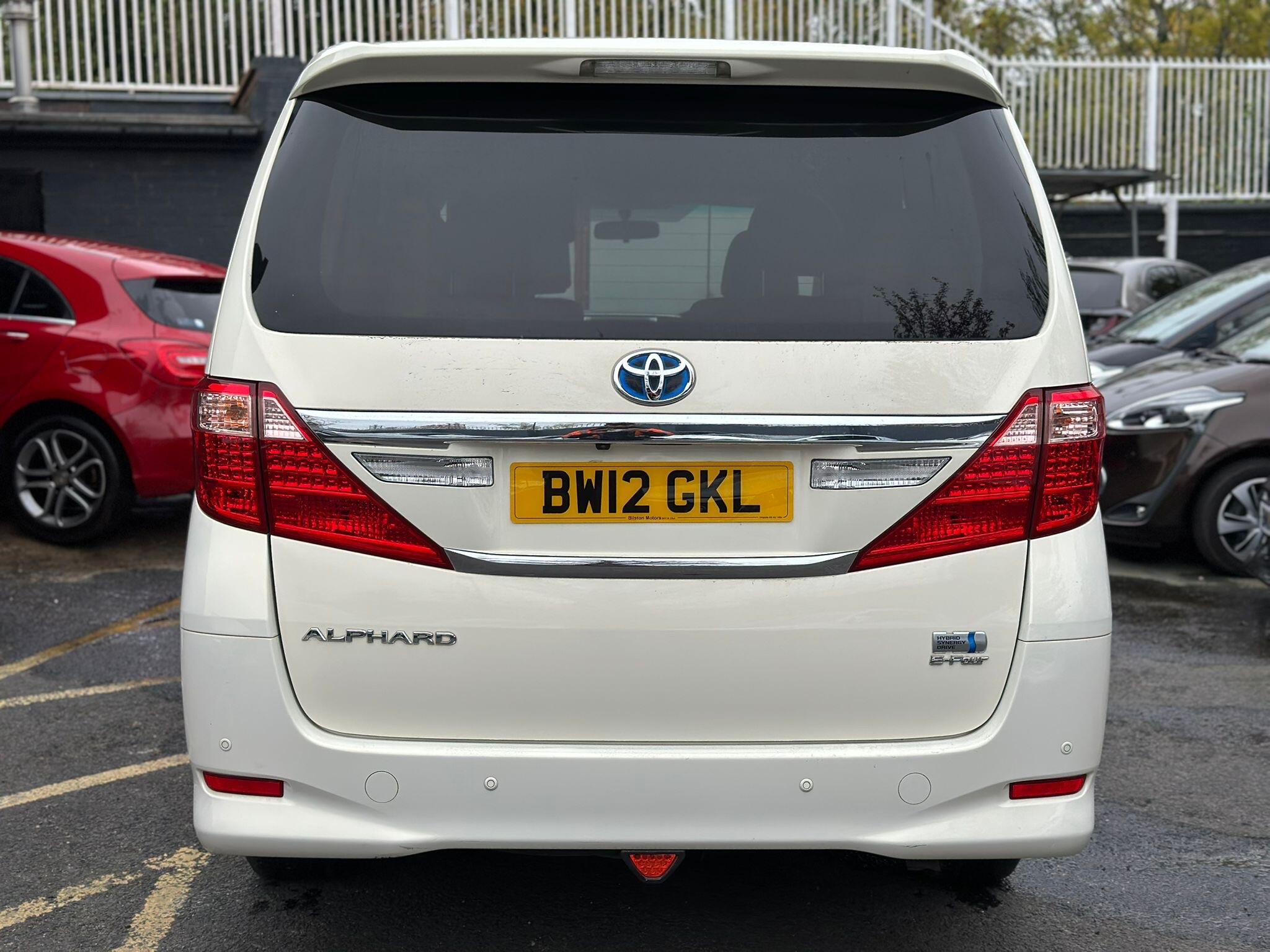 Toyota Alphard - 2.4 Hybrid VVhT CVT 5dr Image